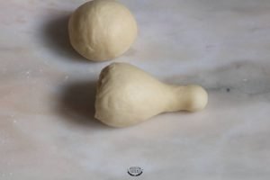 façonnage des brioches à tête