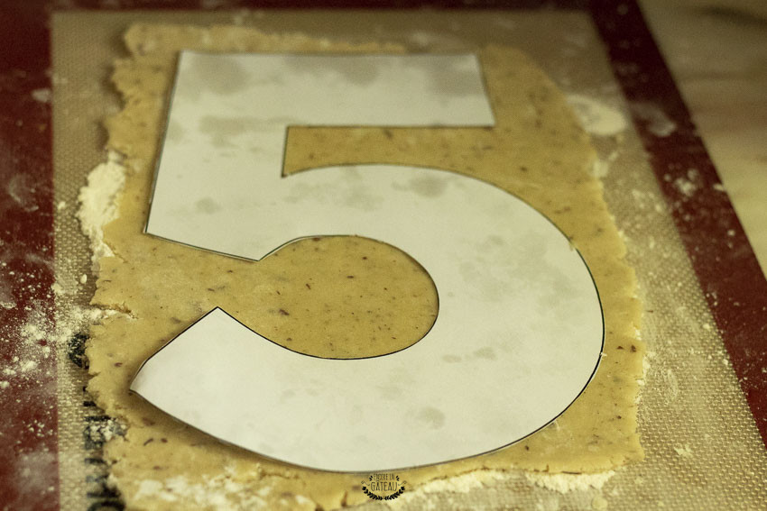 Number Cake Pate Sucree Noisettes Et Creme Diplomate