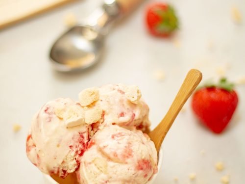 Glace Fraise Et Meringue Facon Pavlova