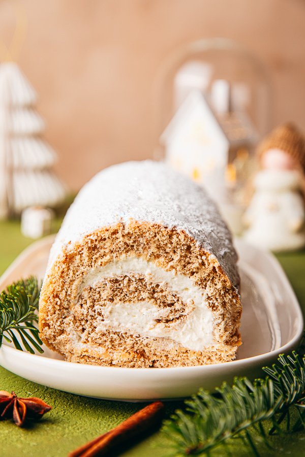 bûche roulée au pain d'épices et cream cheese